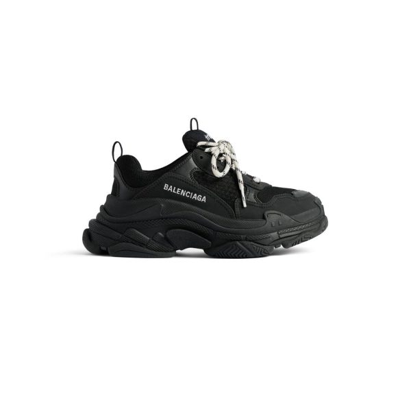 Mens Triple S Sneaker in Black