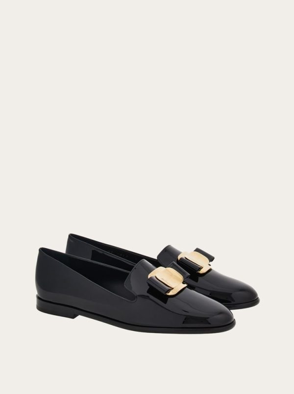 New Vara plate loafer