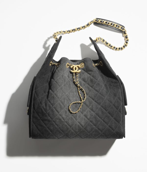 CHANEL 25 Medium Handbag