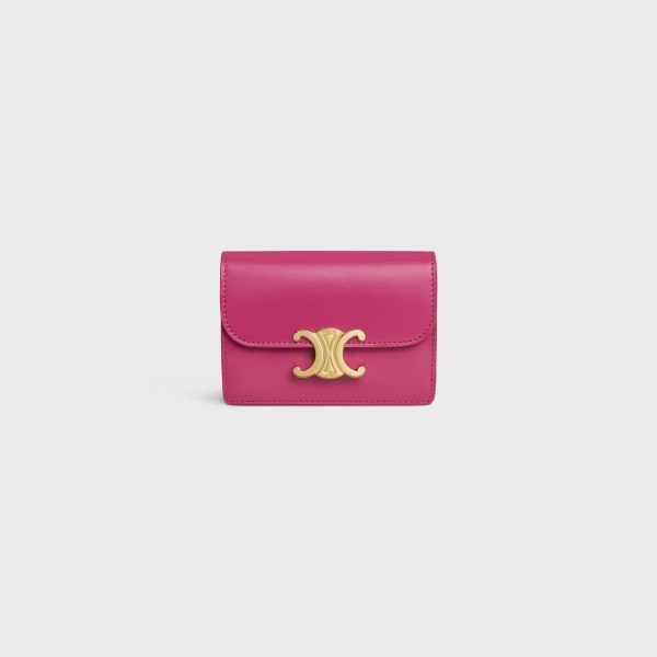 CARD HOLDER WITH FLAP TRIOMPHE IN SHINY CALFSKIN FUCHSIA