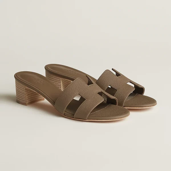 Oasis sandal