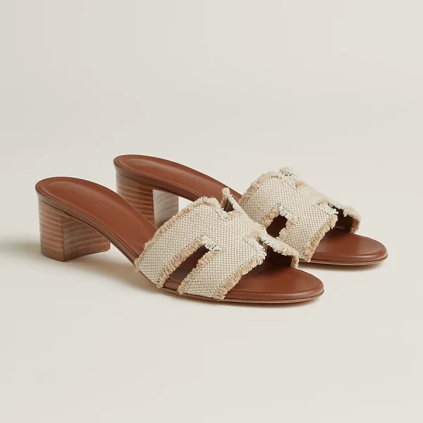 Oasis sandal