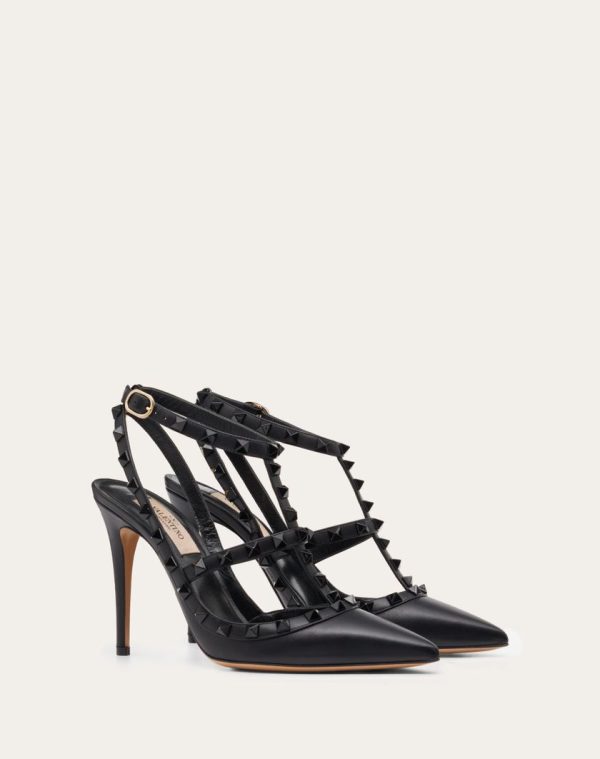 ROCKSTUD ANKLE STRAP PUMP WITH TONAL STUDS 100 MM