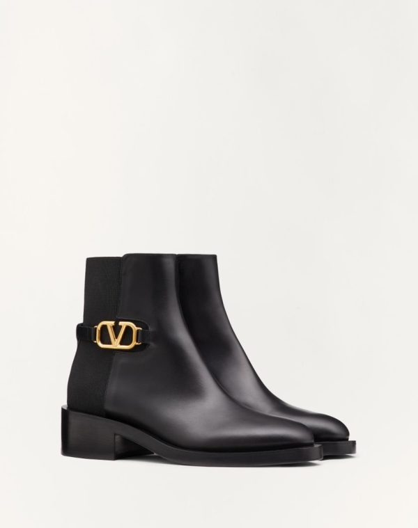 VLOGO SIGNATURE CALFSKIN ANKLE BOOT 30MM