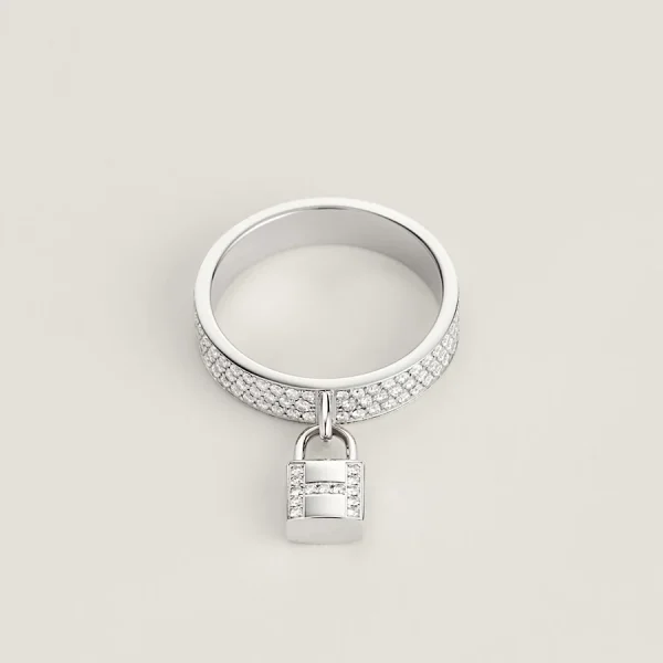 Kelly Cadenas ring, medium model